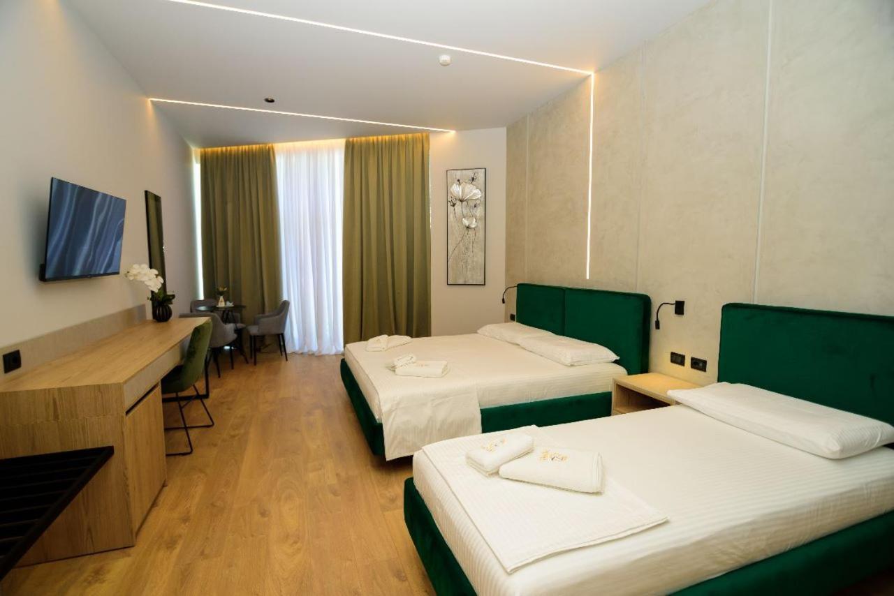 Hotel Zeneli Vlore Exterior photo